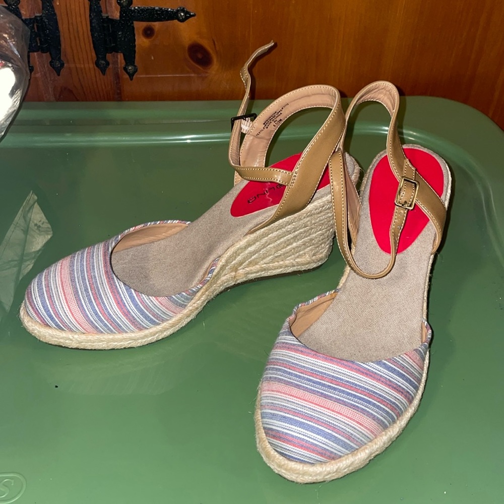 Bandolino wedges